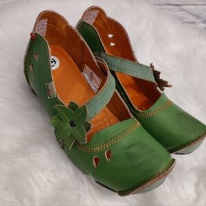 Flower Decor Chunky Low Heels